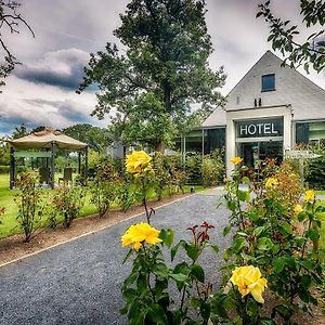 Cleythil Hotel